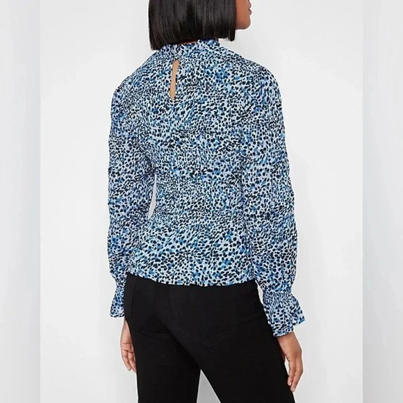 Express NWT Leopard Print Smocked Balloon Sleeve Peplum Top - Picture 3 of 10